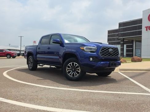 Used 2023 Toyota Tacoma TRD Sport w/ Technology Package AWD/4WD image 9