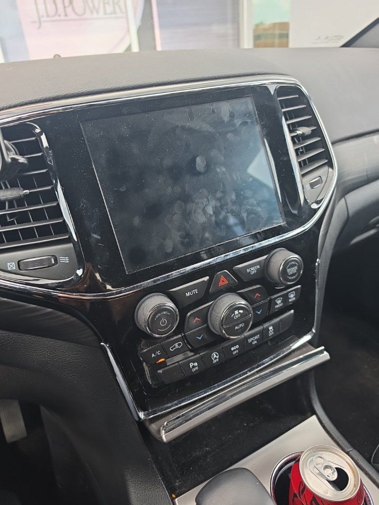 Used 2019 Jeep Grand Cherokee Altitude RWD image 12