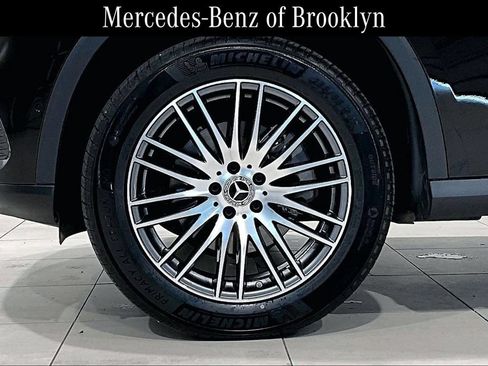 Used 2023 Mercedes-Benz GLC 300 4MATIC image 10