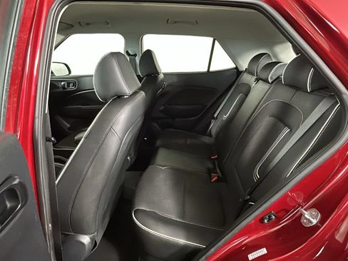 Certified 2023 Hyundai Venue Limited w/ Cargo Package FWD image 27