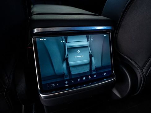 Used 2024 Tesla Model X image 47