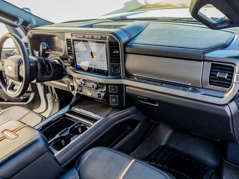 Used 2024 Ford F350 Platinum AWD/4WD image 17