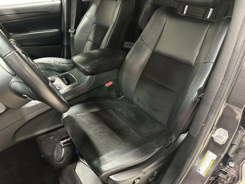 Used 2018 Jeep Grand Cherokee Altitude AWD/4WD image 26