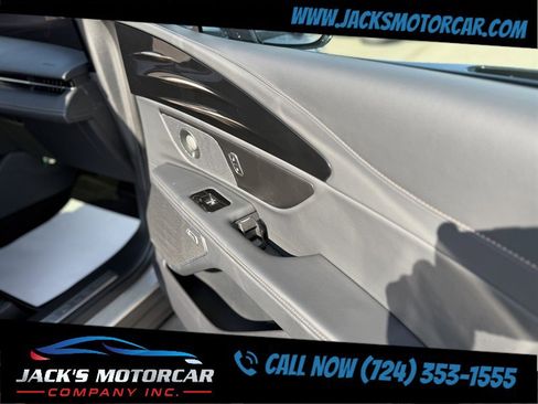 Used 2024 Lincoln Nautilus Reserve w/ Equipment Group 202A image 21