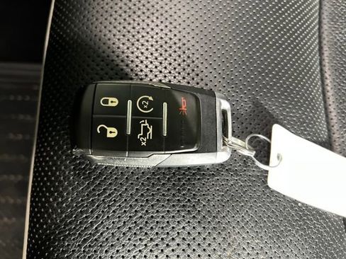 Used 2024 RAM 2500 Limited image 27