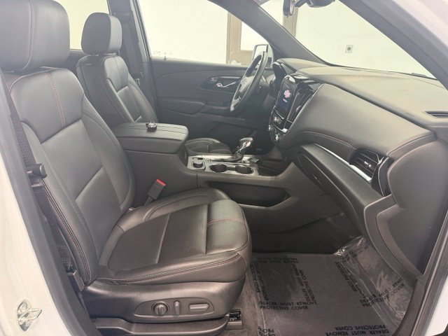 Used 2023 Chevrolet Traverse RS AWD/4WD image 24