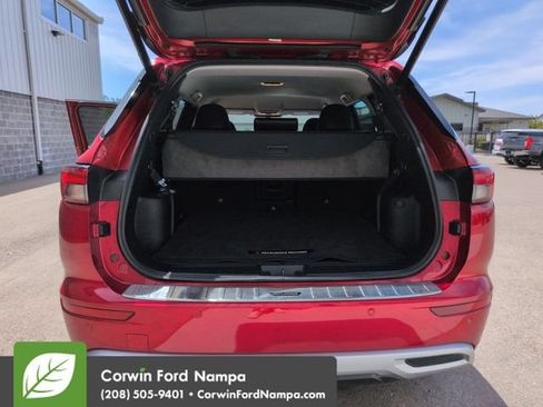 Used 2023 Mitsubishi Outlander SEL AWD/4WD image 28