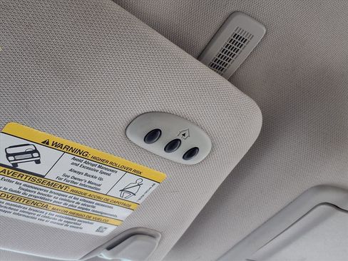 Used 2016 Ford Explorer Platinum image 18