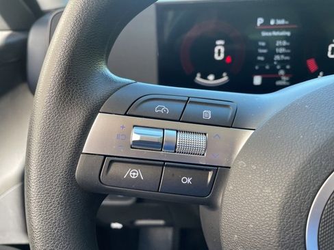 Used 2025 Hyundai Kona SE image 20