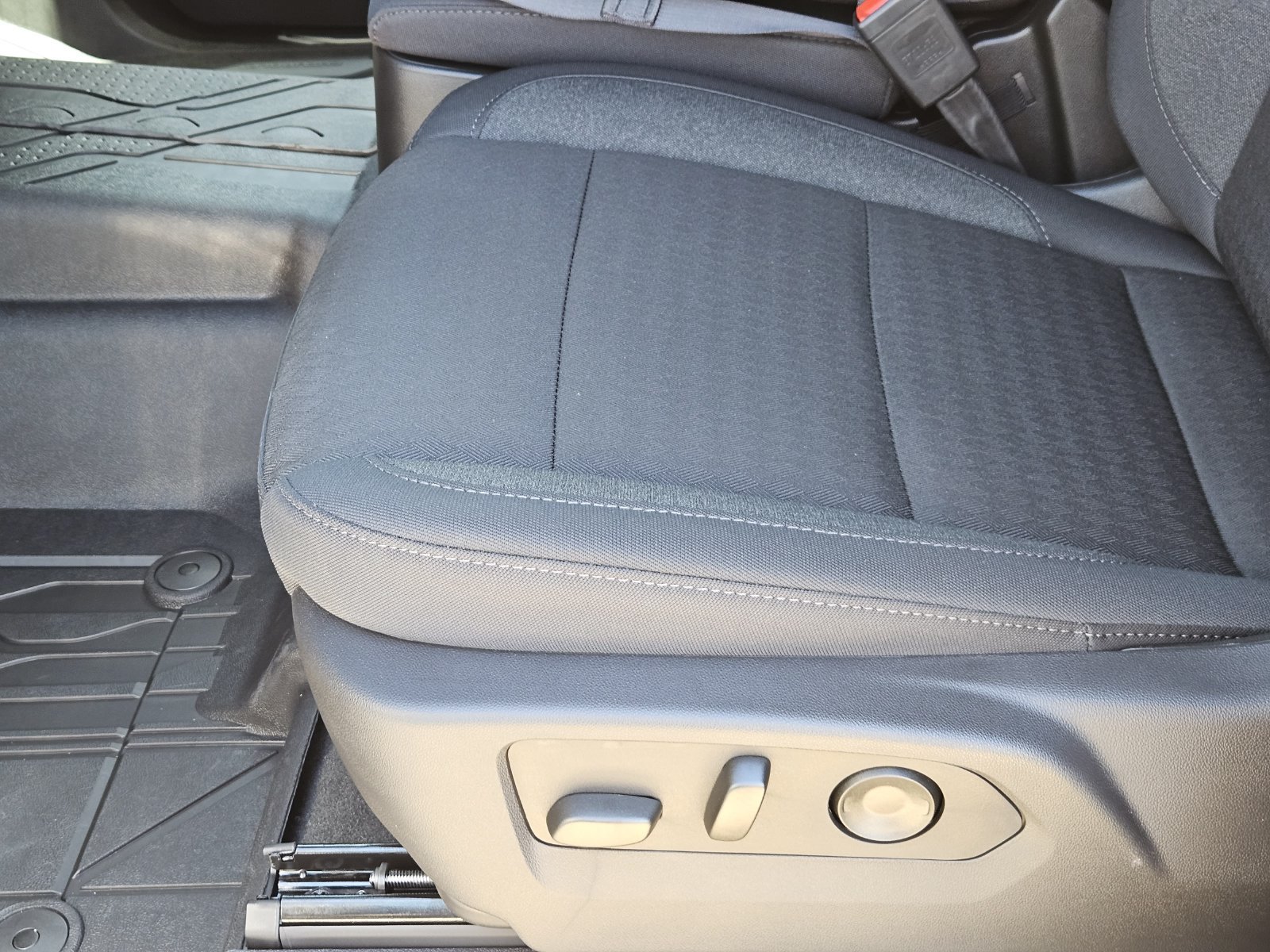 New 2026 Chevrolet Silverado 1500 RST w/ RST Select Package AWD/4WD image 25