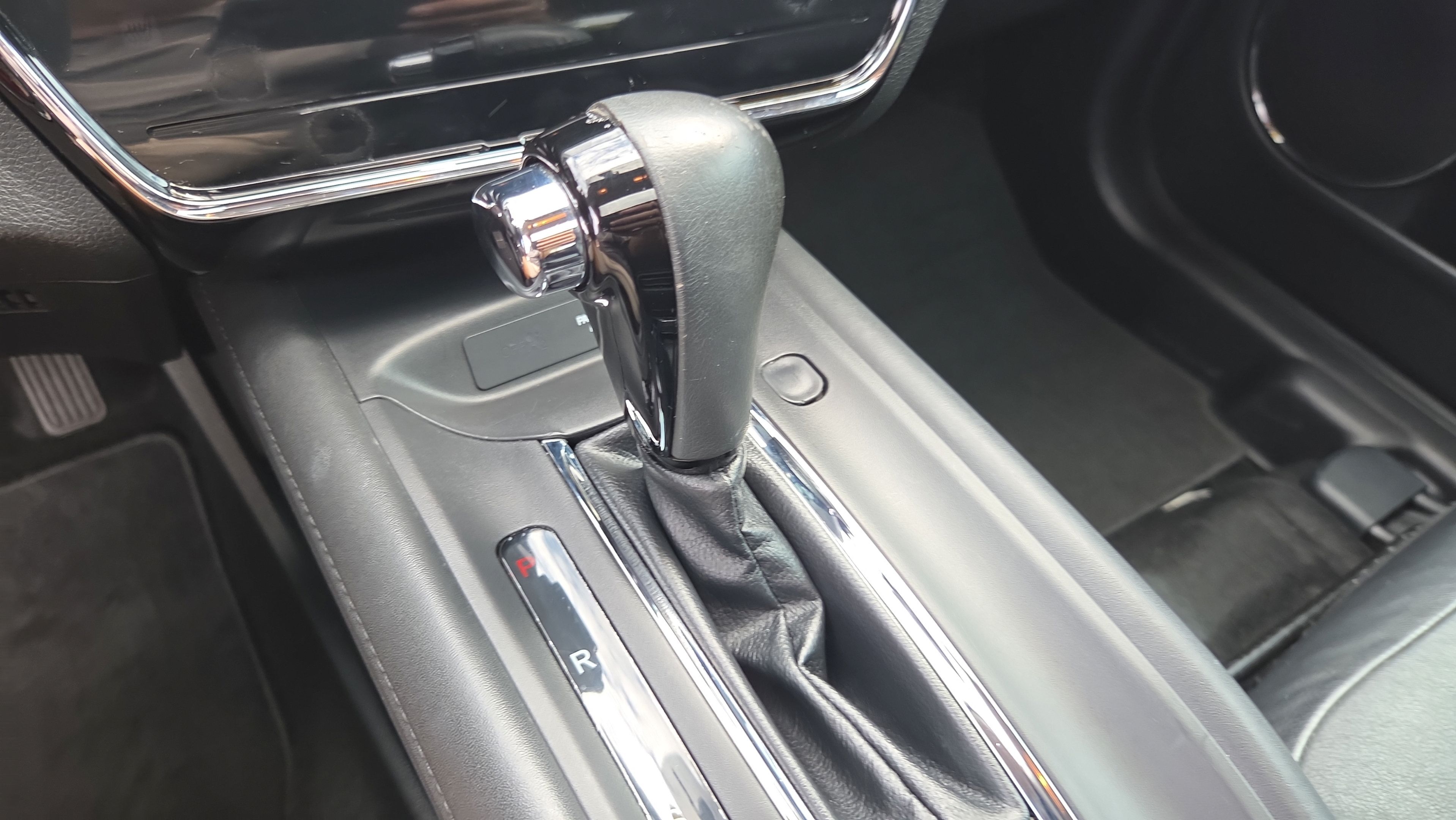 Used 2016 Honda HR-V EX-L image 18