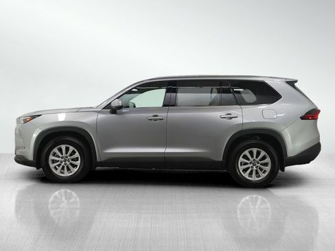 Used 2025 Toyota Grand Highlander AWD image 2