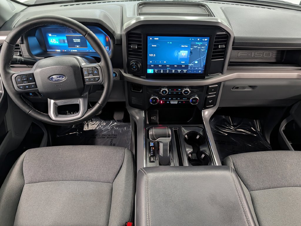 Used 2025 Ford F150 Lightning XLT AWD/4WD image 25
