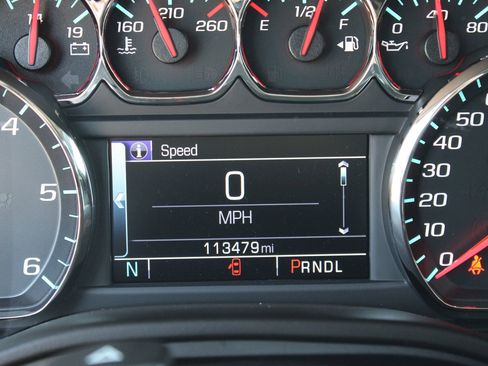 Used 2017 Chevrolet Suburban LT AWD/4WD image 13