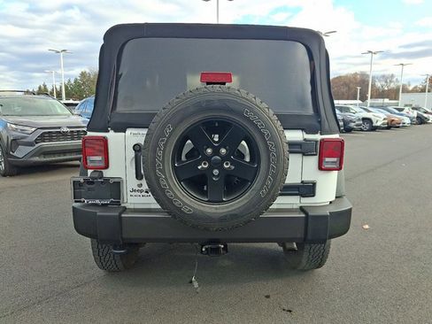 Used 2016 Jeep Wrangler Sport image 5