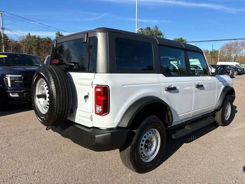Used 2025 Ford Bronco 4-Door AWD/4WD image 3