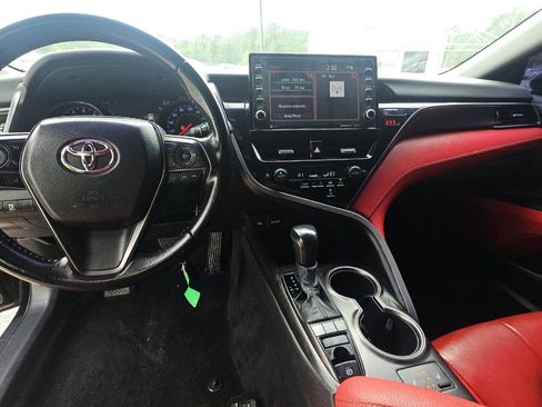 Used 2022 Toyota Camry XSE image 7