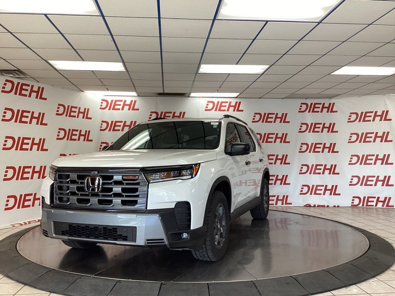 New 2026 Honda Pilot TrailSport image 3