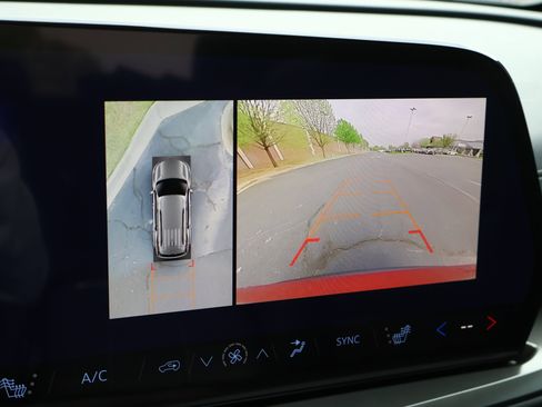 New 2026 Chevrolet Traverse LT w/ Sun and Wheel Package image 5