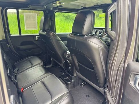 Used 2021 Jeep Wrangler Unlimited Sahara AWD/4WD image 16