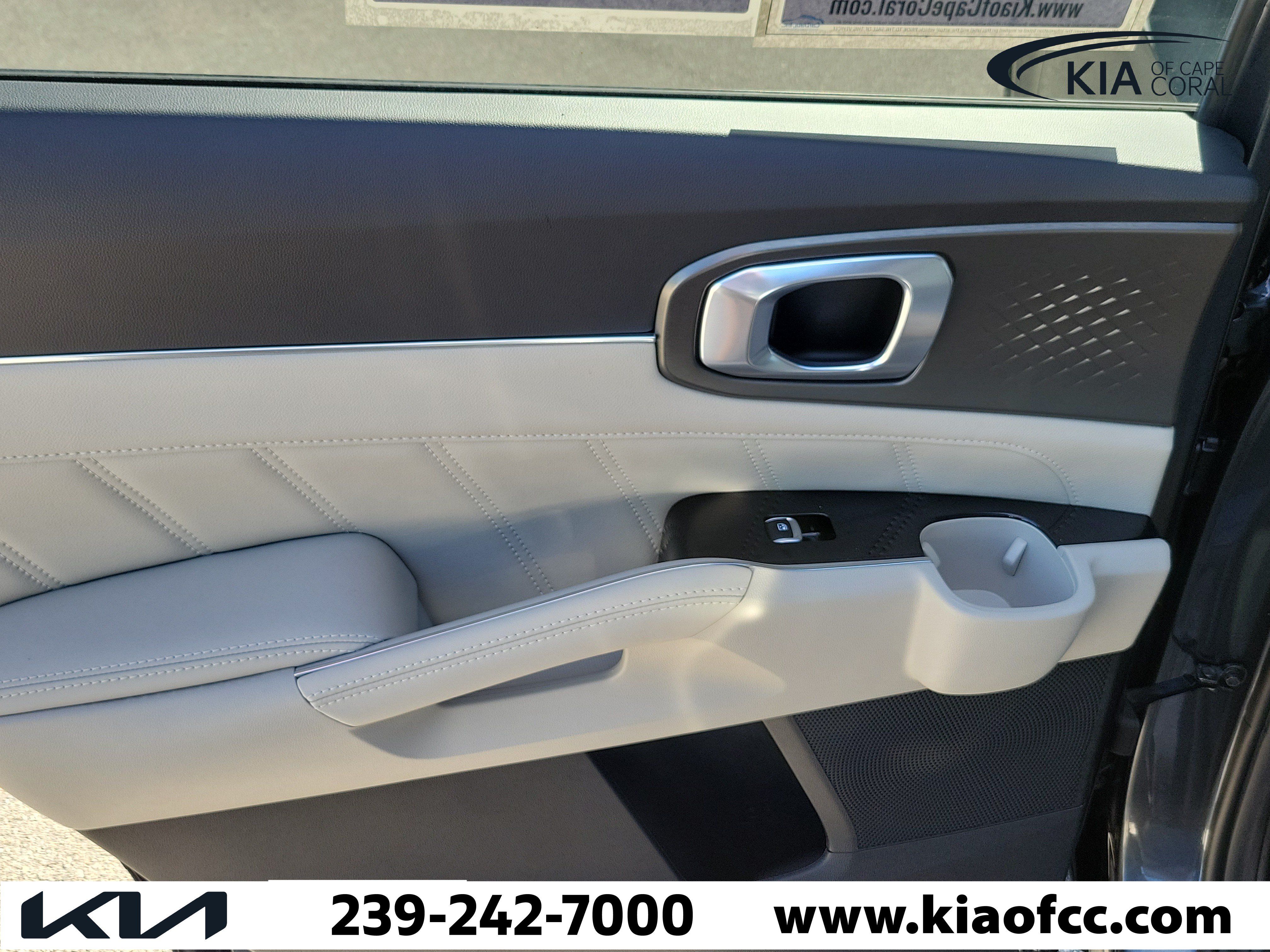 Certified 2023 Kia Sorento SX FWD image 16