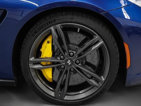 Used 2018 Ferrari GTC4Lusso image 10