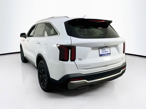 Used 2024 Kia Sorento S w/ Panoramic Sunroof Package AWD/4WD image 7