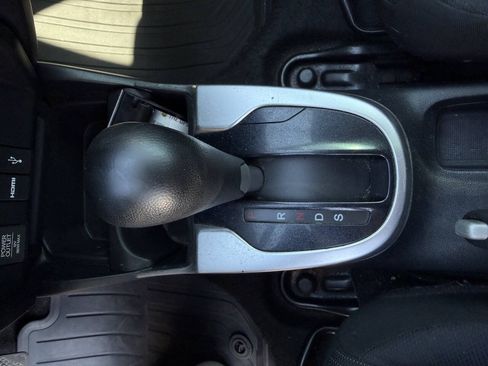 Used 2015 Honda Fit EX image 29