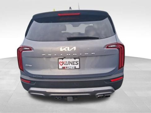 Used 2022 Kia Telluride SX w/ SX Prestige Package image 9