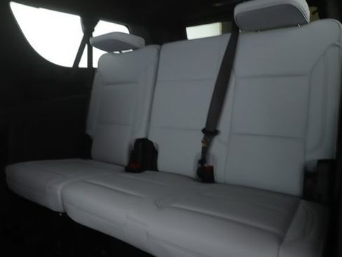 Used 2026 Chevrolet Suburban Premier w/ Sun And Tow Package AWD/4WD image 31