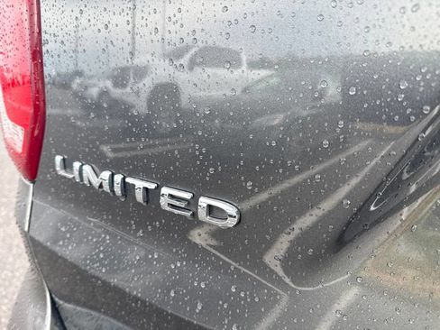 Used 2018 Ford Explorer Limited FWD image 12