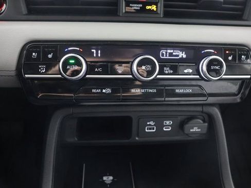 Used 2023 Honda Pilot Elite image 15