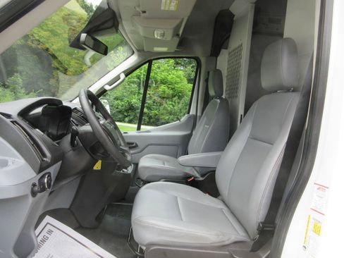 Used 2019 Ford Transit 250 148 Medium Roof RWD image 27