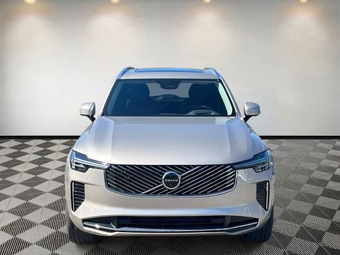 Used 2025 Volvo XC90 B6 Ultra image 8