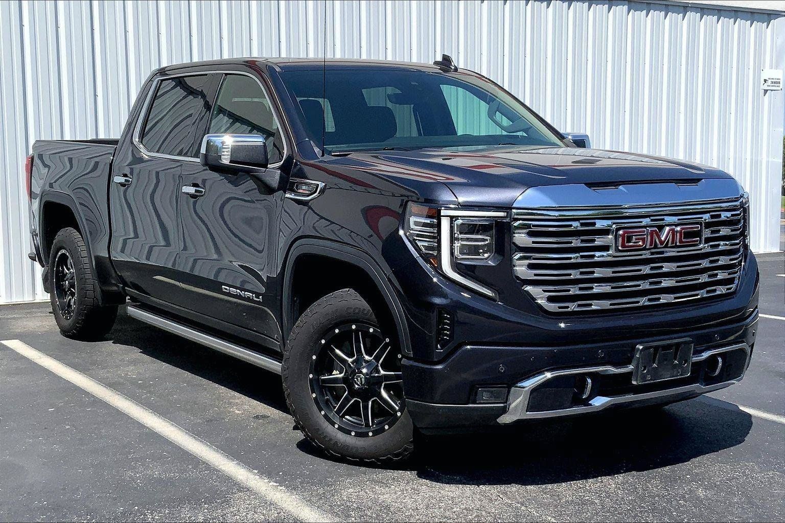 Used 2024 GMC Sierra 1500 Denali AWD/4WD image 32