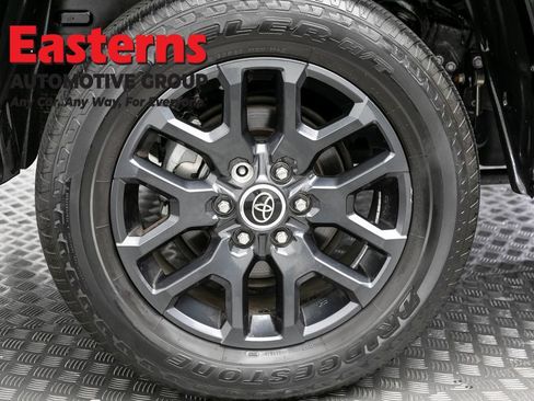 Used 2023 Toyota Tundra Platinum AWD/4WD image 33