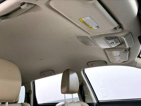 Used 2020 Mitsubishi Outlander SE image 27