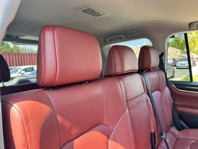 Used 2017 Lexus LX 570 4WD image 27