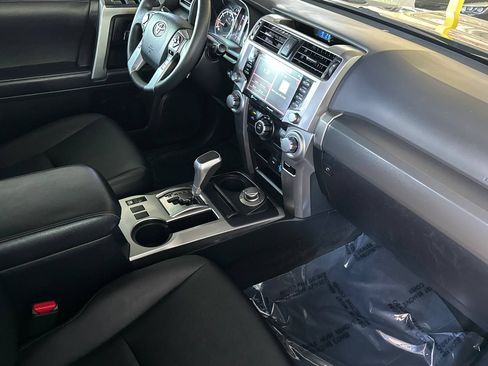 Used 2022 Toyota 4Runner TRD Sport AWD/4WD image 17