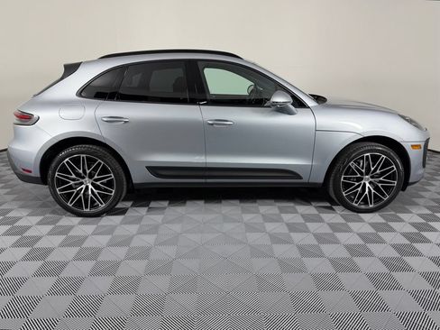 Certified 2024 Porsche Macan AWD/4WD image 11