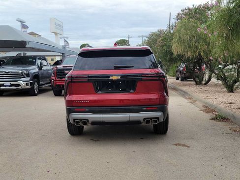 Used 2026 Chevrolet Traverse LT FWD image 7