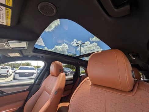 Used 2025 Jaguar F-PACE R-Dynamic S AWD/4WD image 19