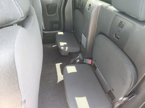 Used 2025 Nissan Frontier SV RWD image 33