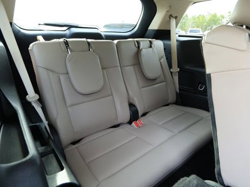 Used 2023 Ford Explorer XLT w/ Equipment Group 202A image 32