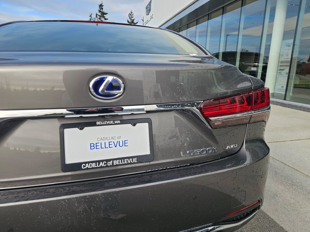 Used 2018 Lexus LS 500h AWD w/ Luxury Package image 16