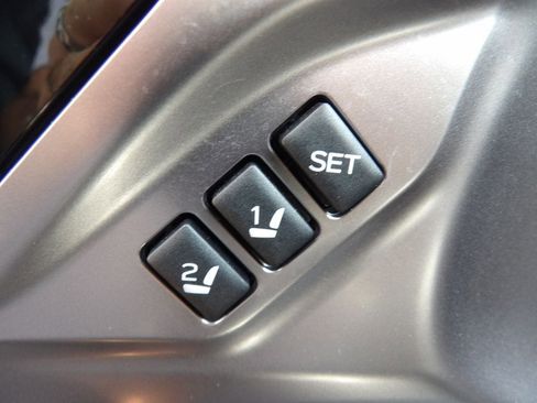Used 2024 Subaru Outback Touring AWD/4WD image 13