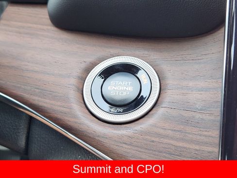 Certified 2025 Jeep Grand Cherokee Summit w/ Obsidian Package AWD/4WD image 30