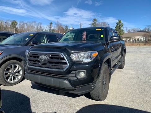 Used 2019 Toyota Tacoma SR5 image 11