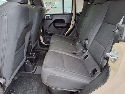 Used 2020 Jeep Gladiator Sport w/ Quick Order Package 24S image 18