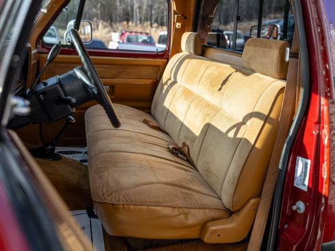 Used 1993 Dodge D/W Truck 250 image 32